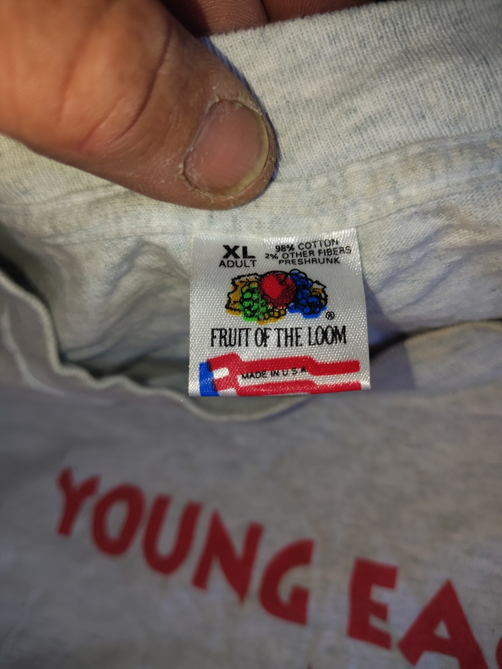 Fruit of the Loom XL White Short Sleeve Tee with Red Graphic Vintage